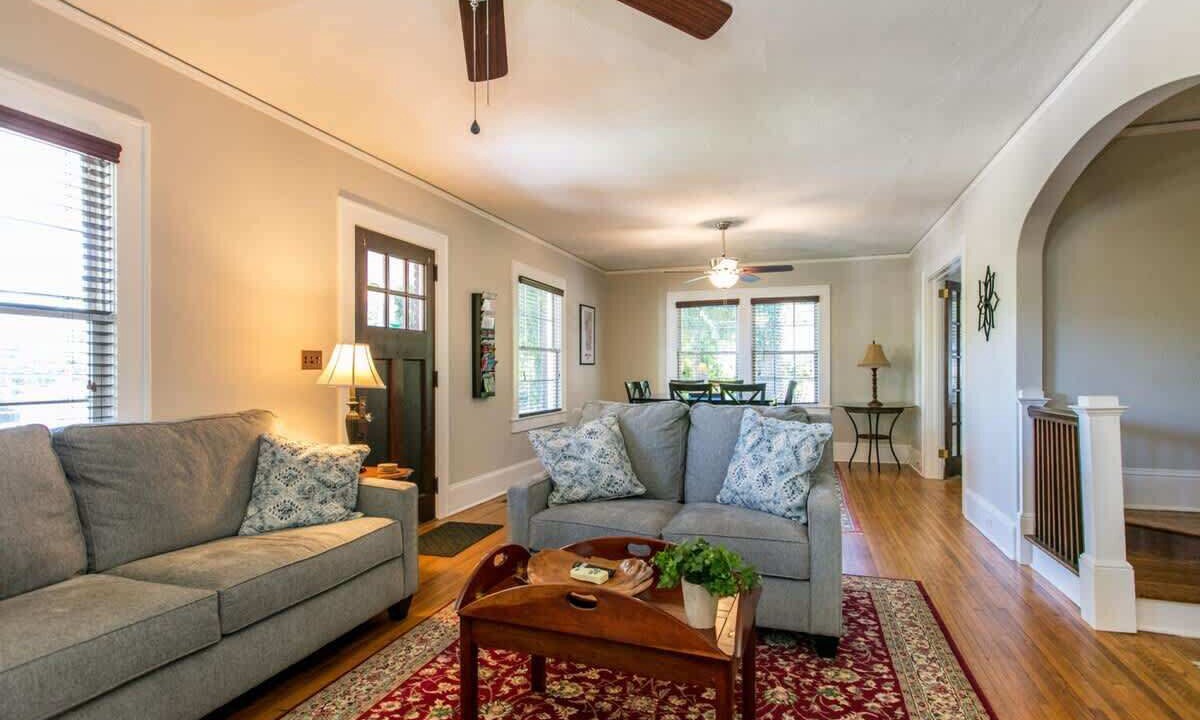 Photo of Bedroom in Druid Hills