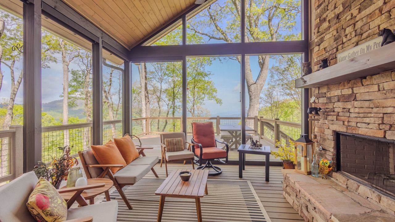 Photo of Livingroom in Bear Lake Reserve