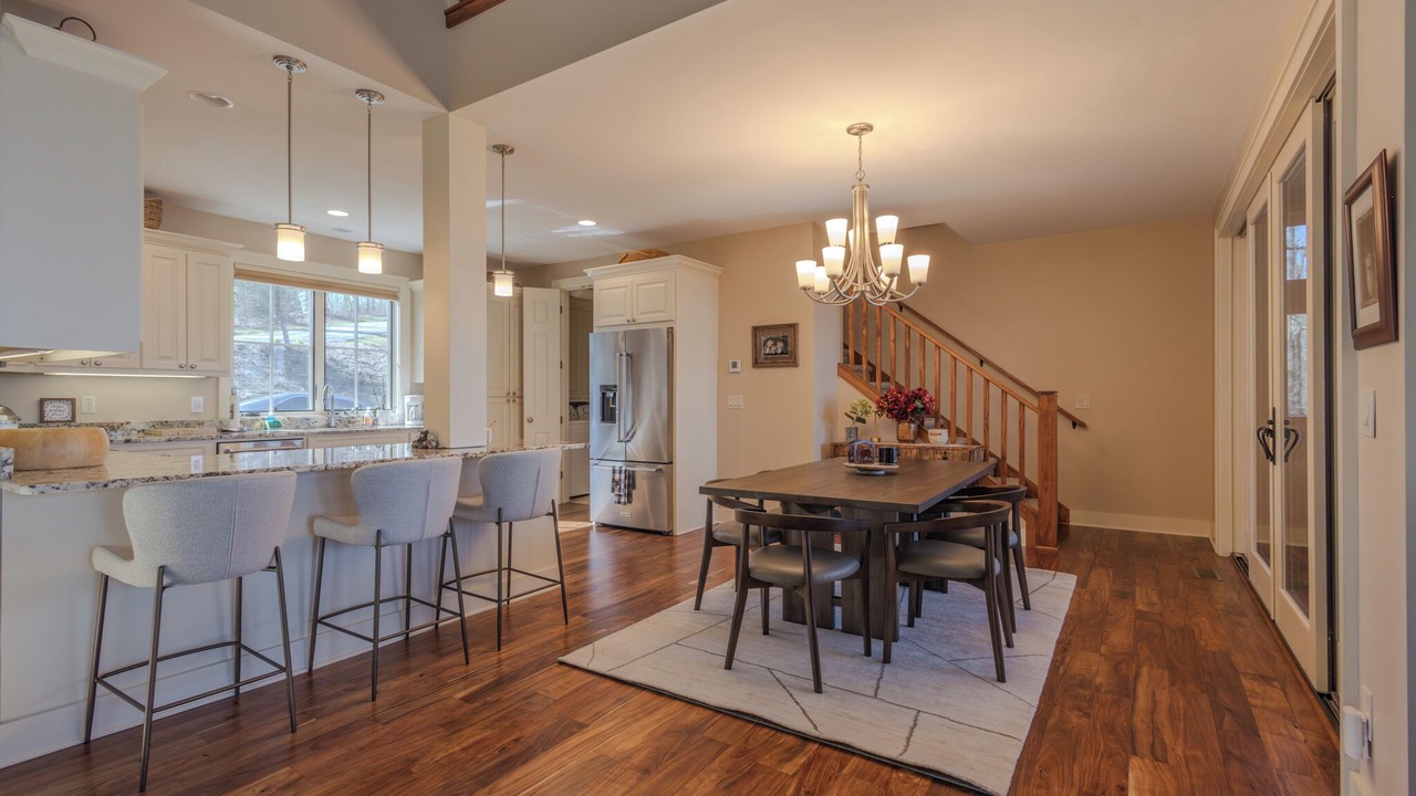 Photo of Livingroom in Bear Lake Reserve