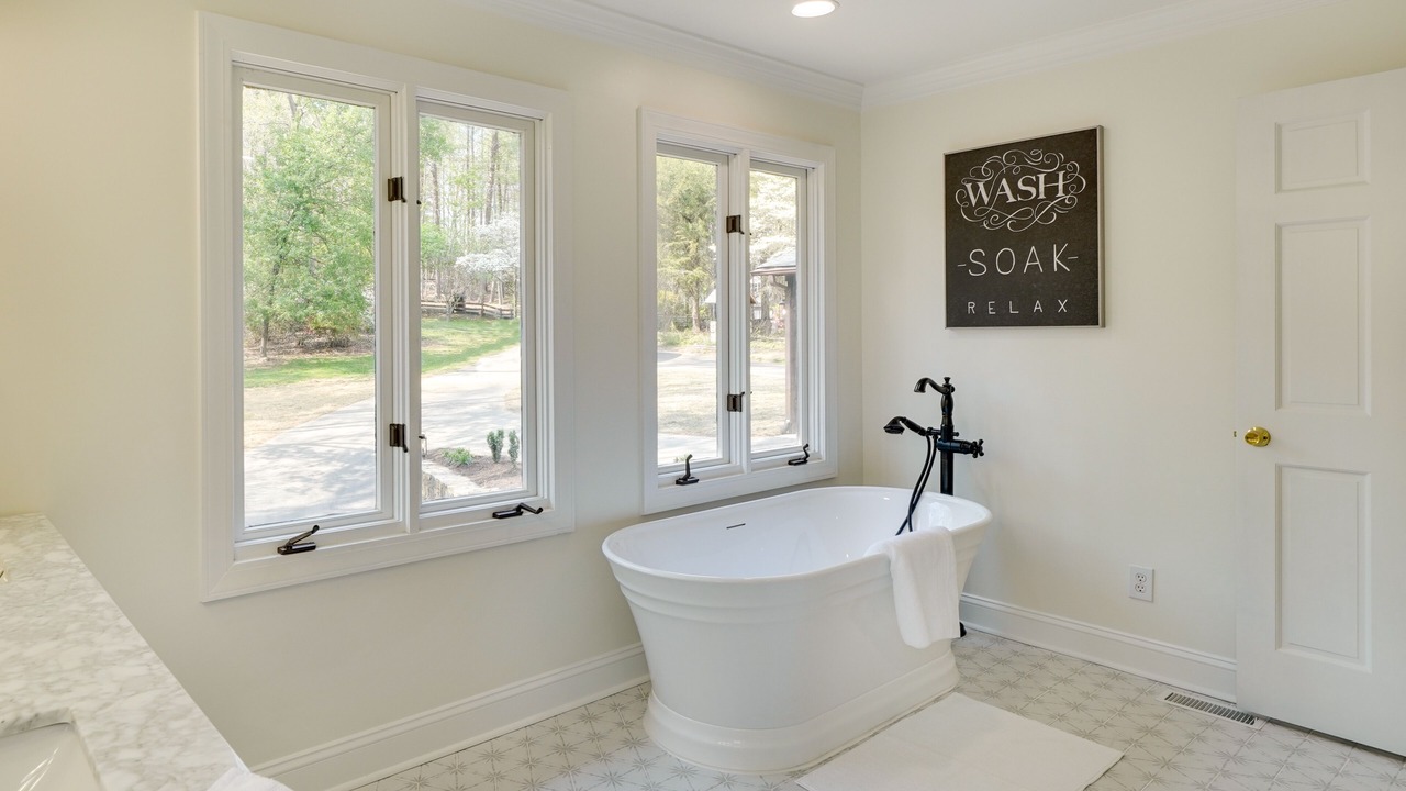 Photo of Bathroom in Leasburg