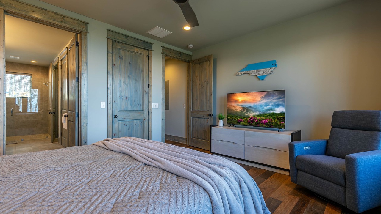 Photo of Bedroom in Elk Park
