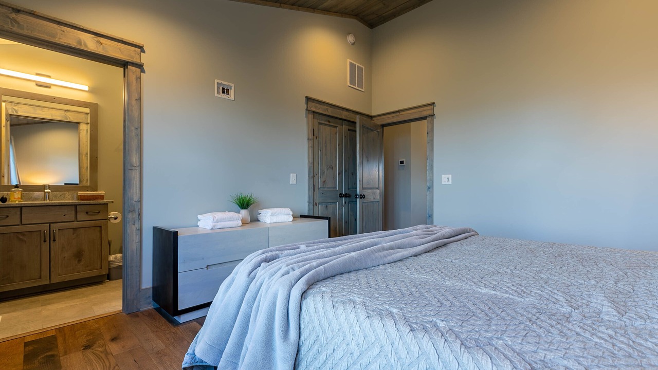 Photo of Bedroom in Elk Park