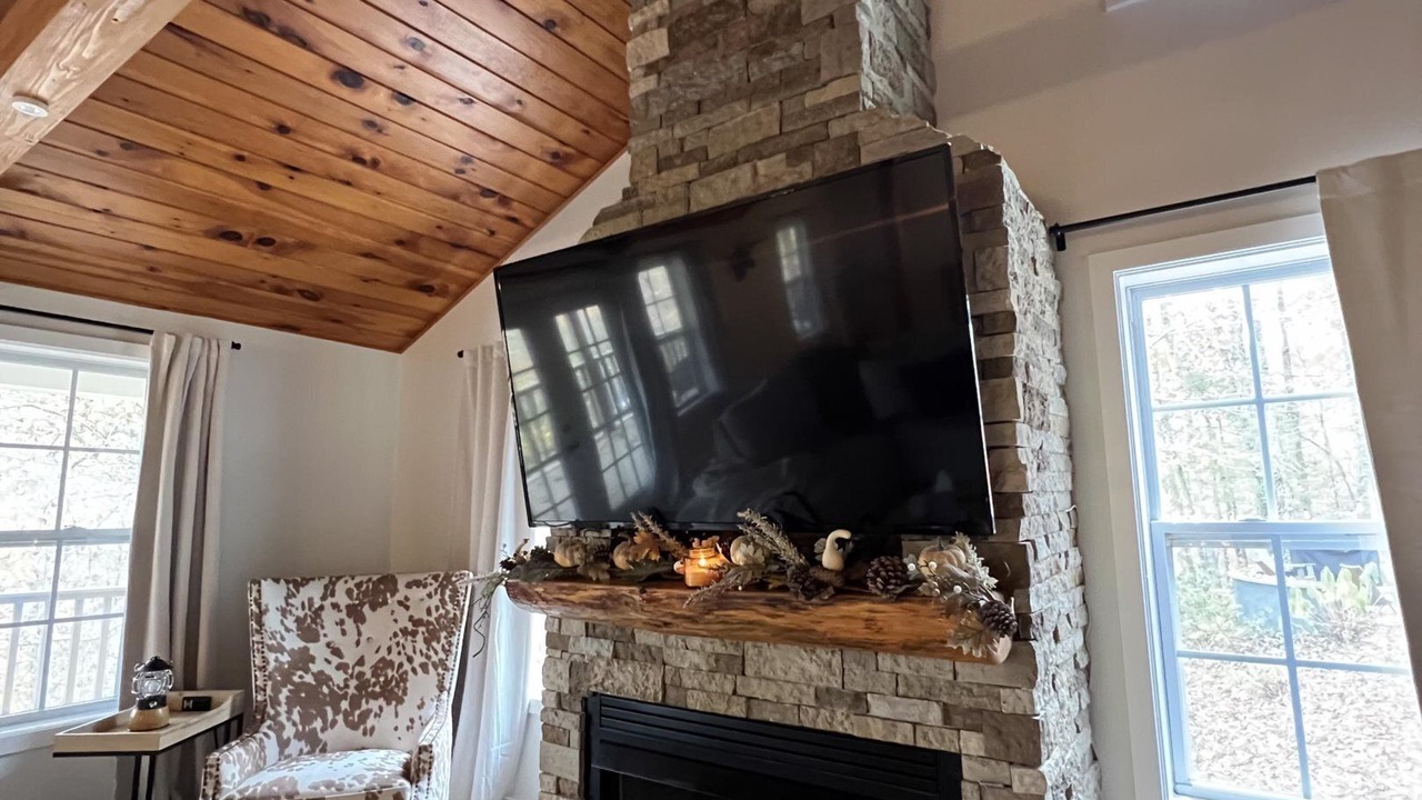 Photo of Livingroom in Hendersonville