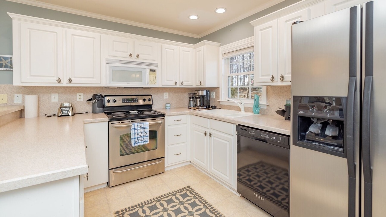 Photo of Kitchen in Moratuck Manor
