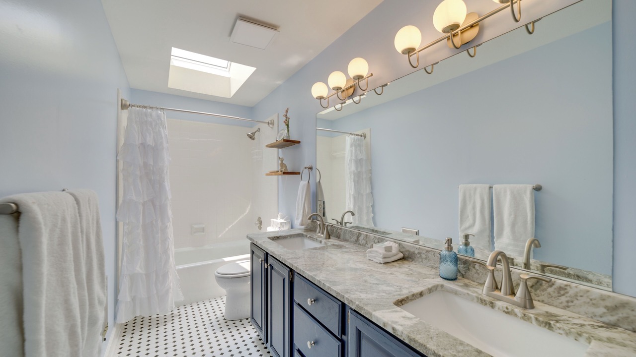 Photo of Bathroom in Maggie Valley