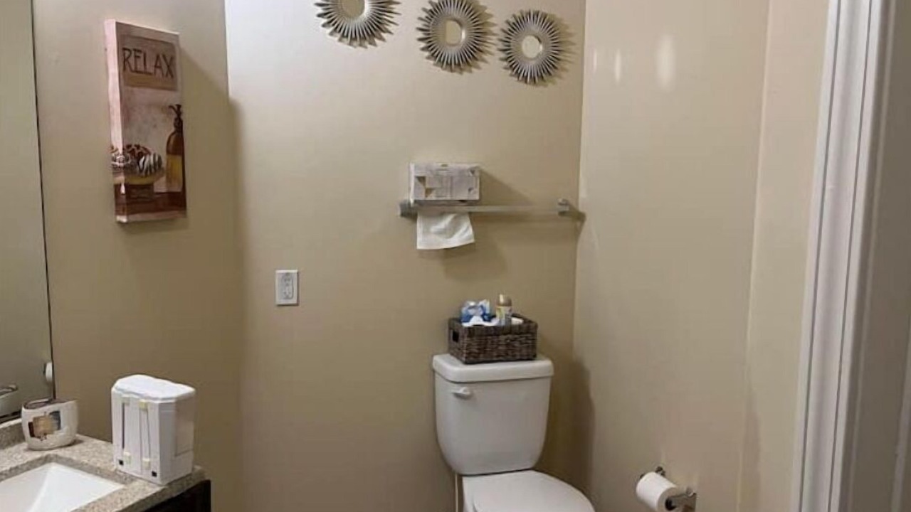 Photo of Bathroom in Executive Park