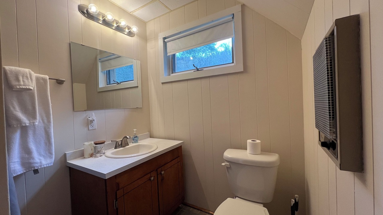 Photo of Bathroom in Laurel Springs