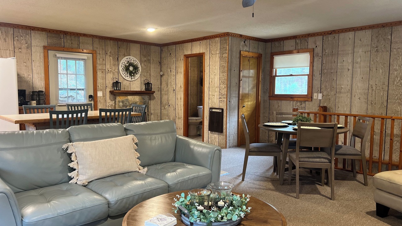 Photo of Livingroom in Laurel Springs