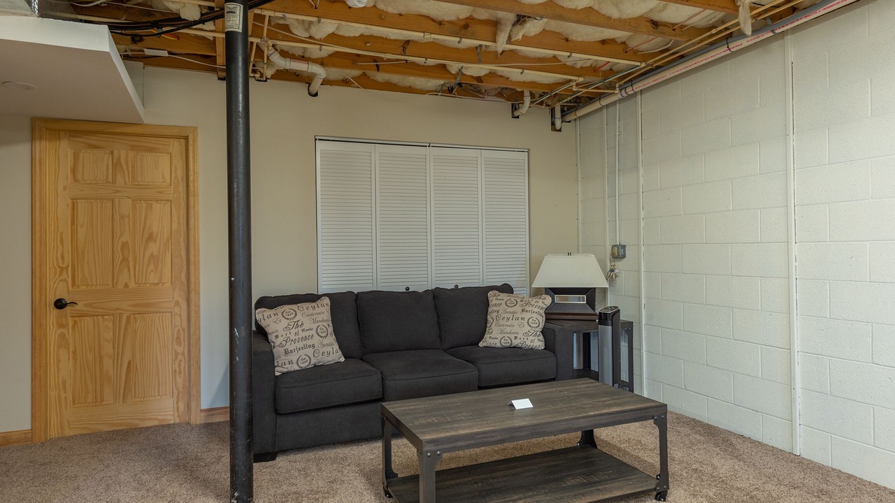Photo of Bedroom in Old Fort