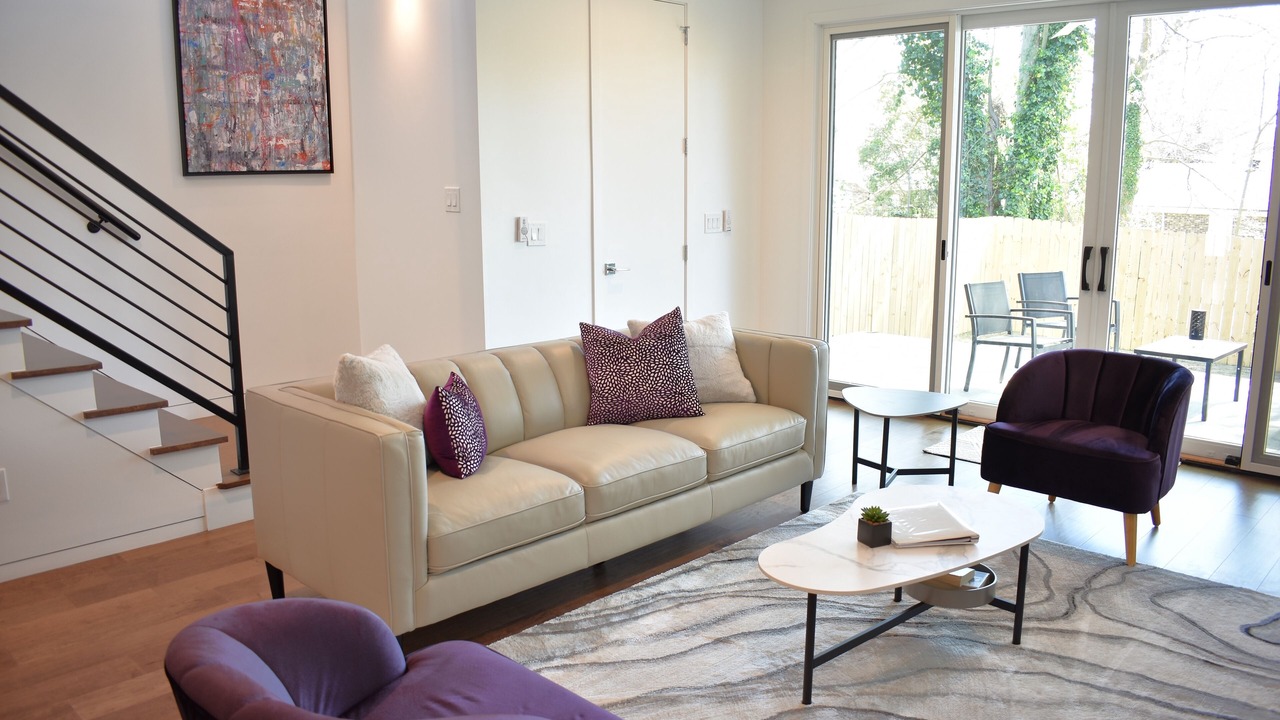 Photo of Livingroom in Downtown