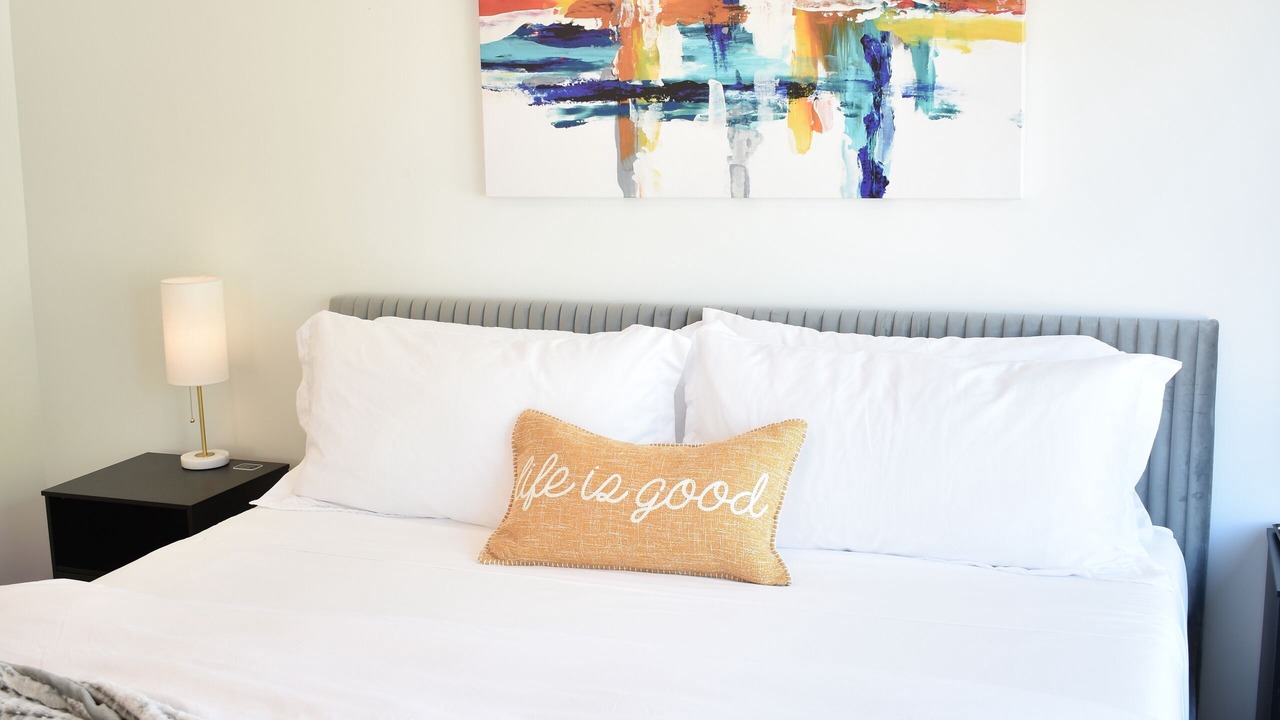 Photo of Bedroom in Downtown