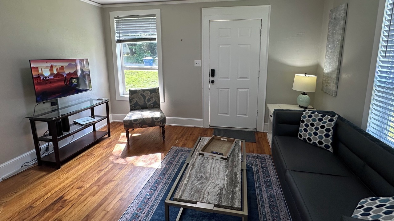 Photo of Livingroom in Hickory