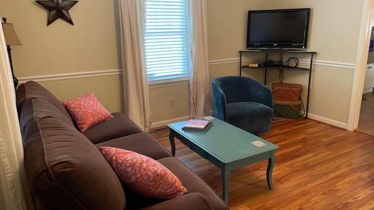 Photo of Bedroom in Tuxedo