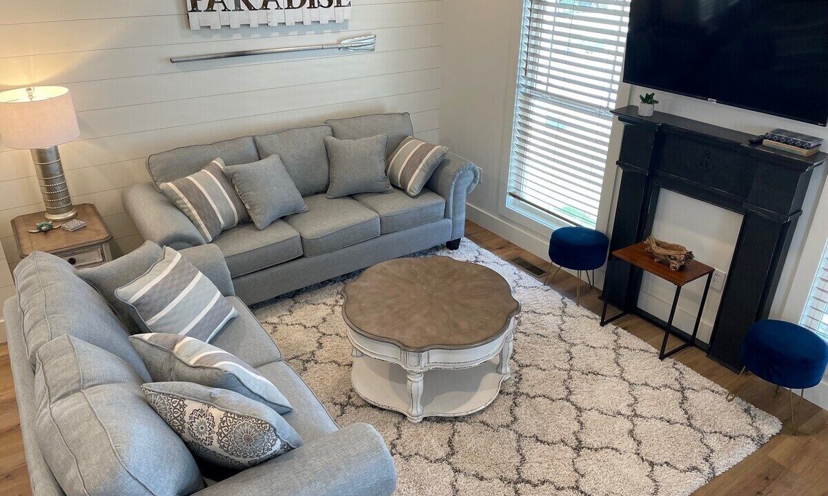Photo of Livingroom in Guntersville