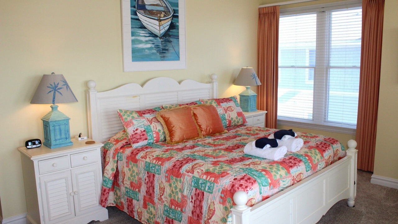 Photo of Bedroom in Manteo
