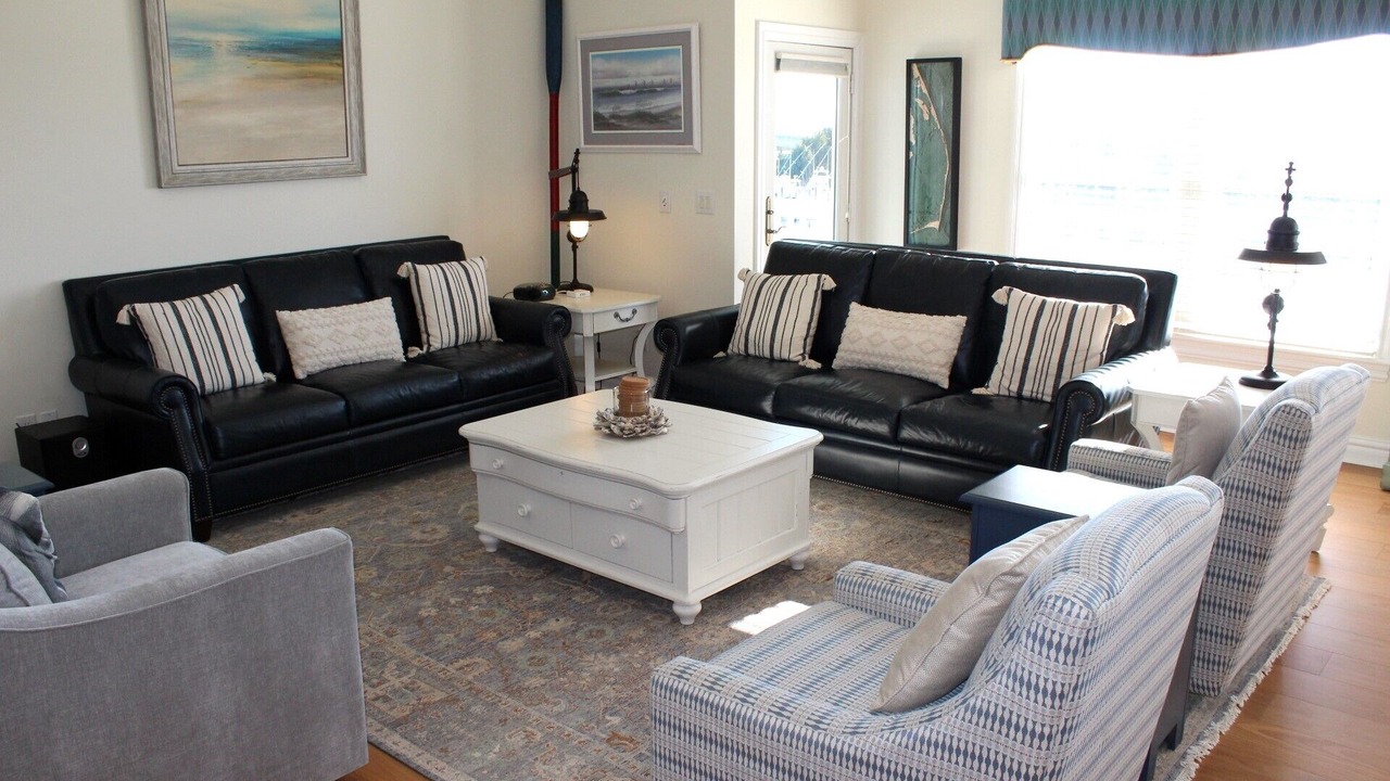 Photo of Livingroom in Manteo