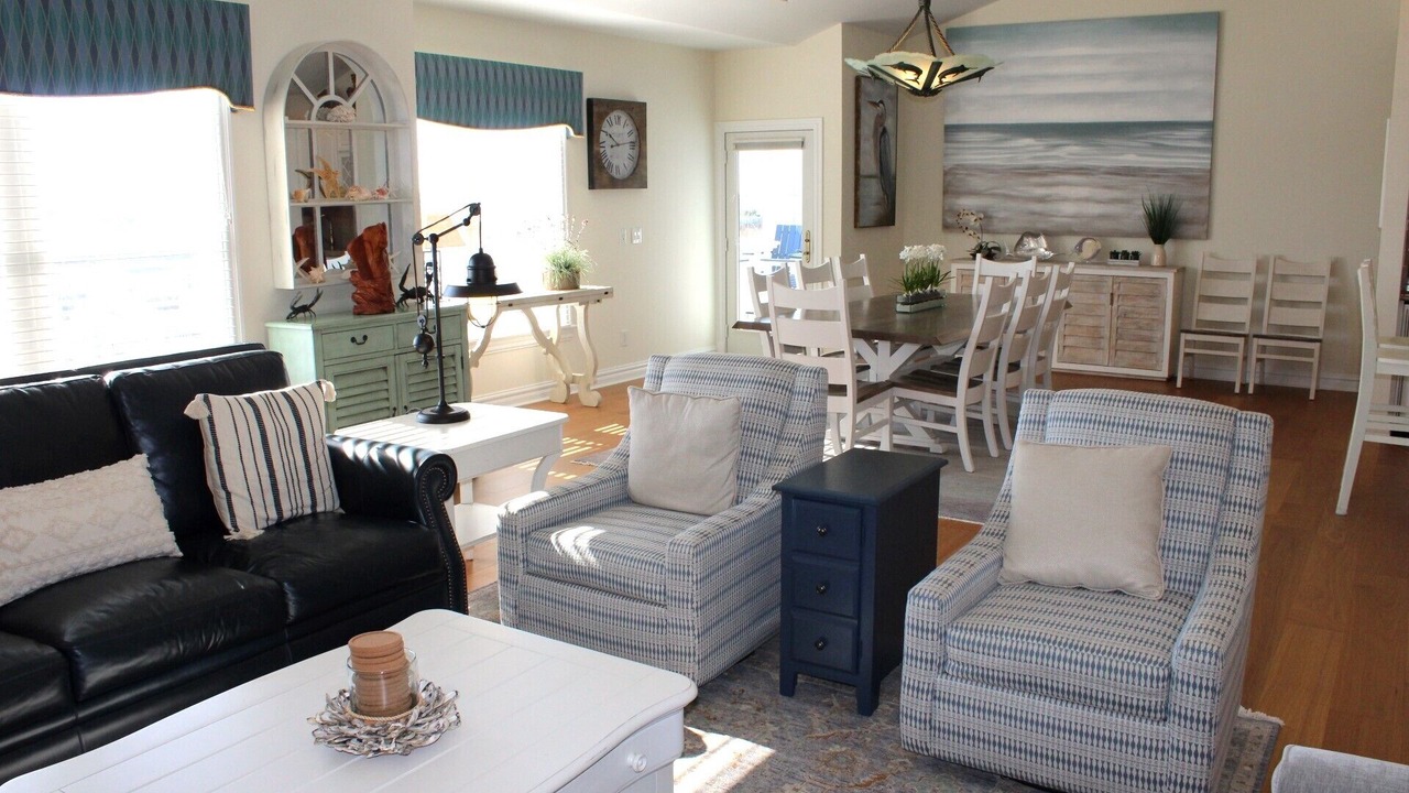 Photo of Livingroom in Manteo
