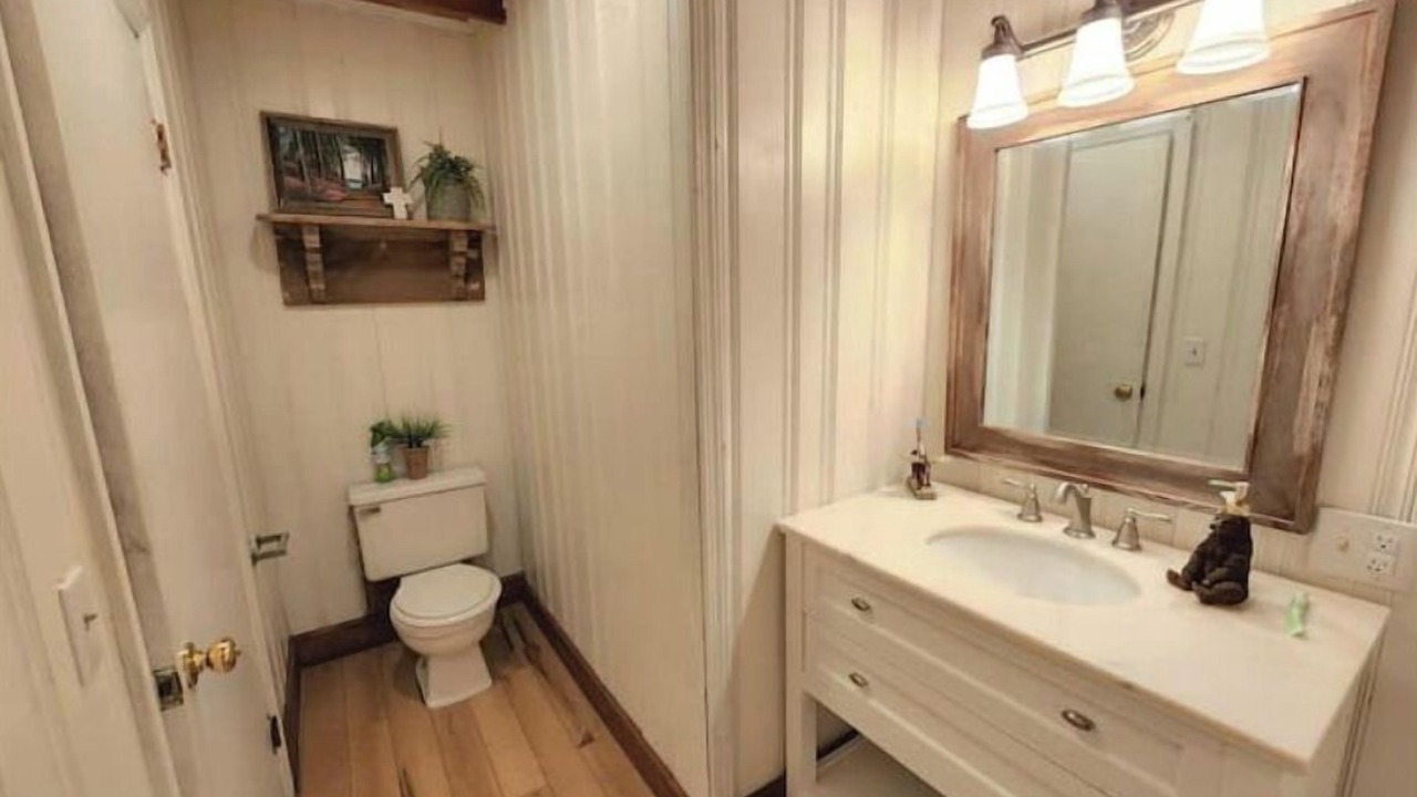 Photo of Bathroom in Fontana Dam