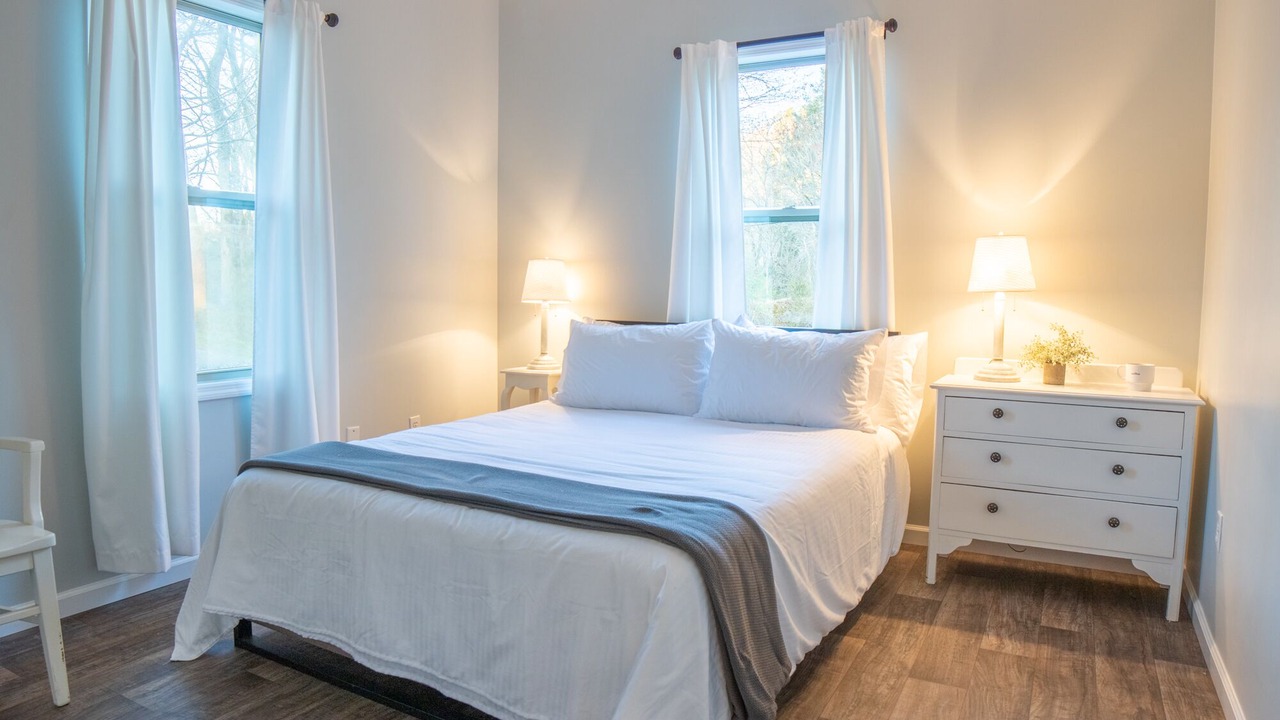 Photo of Bedroom in Robbinsville