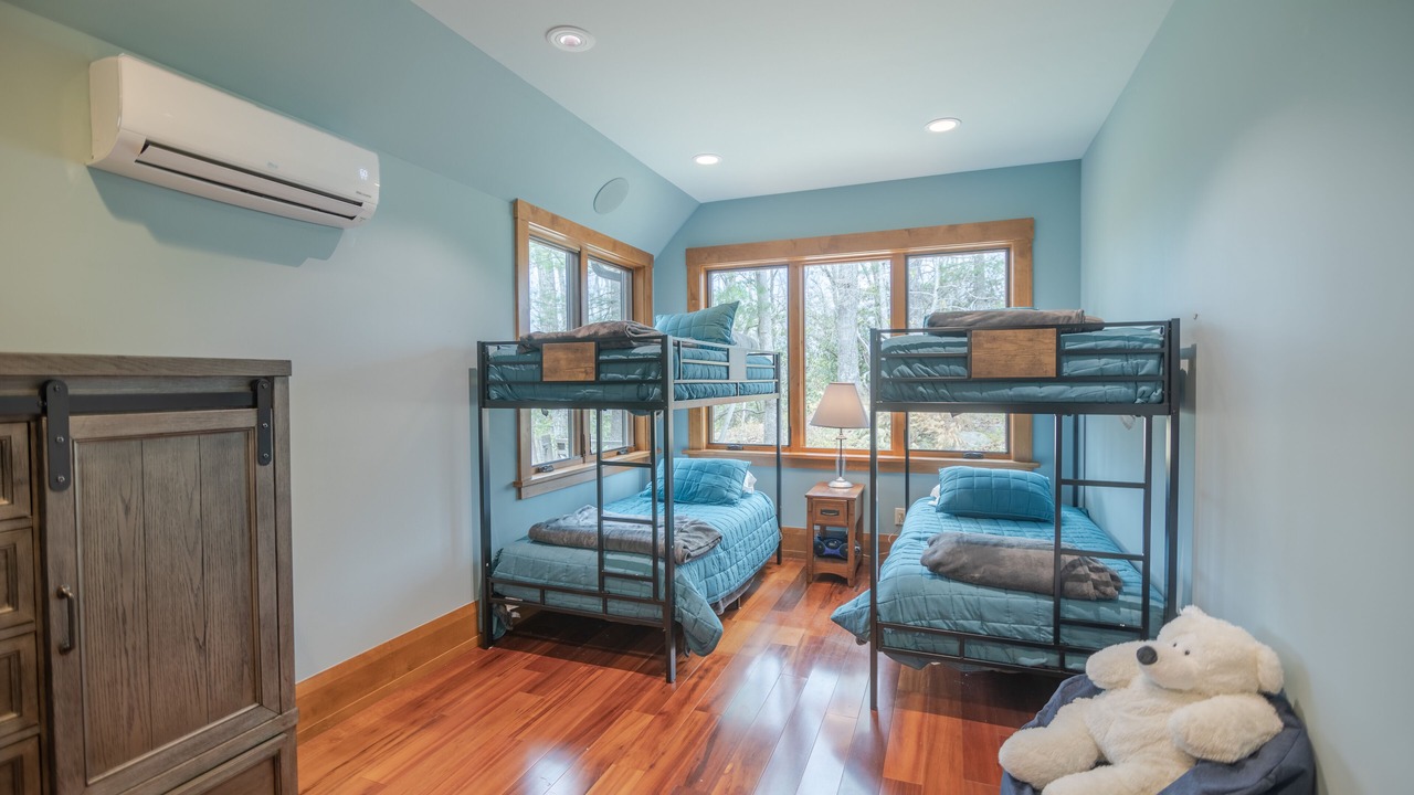 Photo of Bedroom in Hendersonville