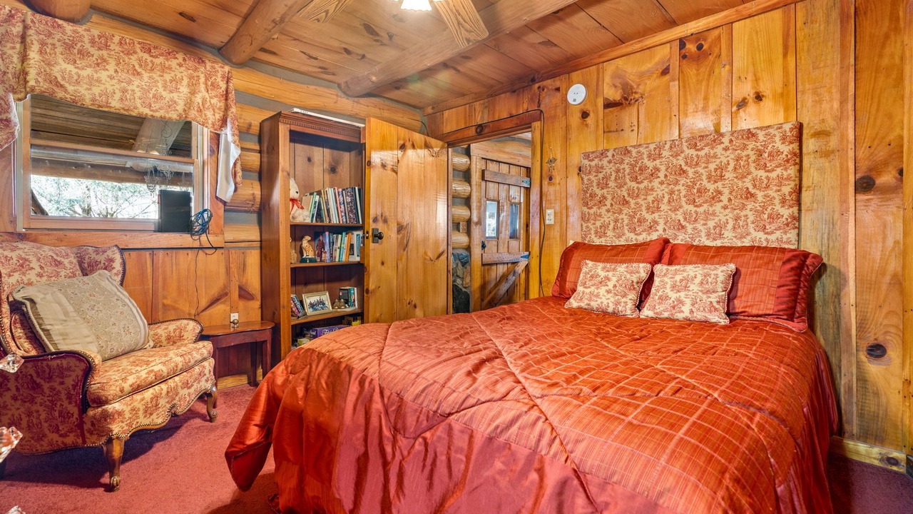 Photo of Bedroom in Green Mountain