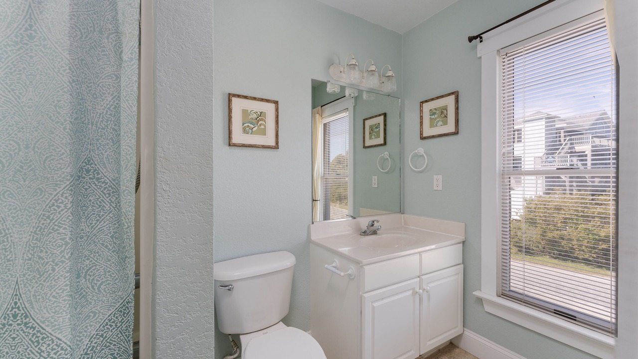Photo of Bathroom in Rodanthe