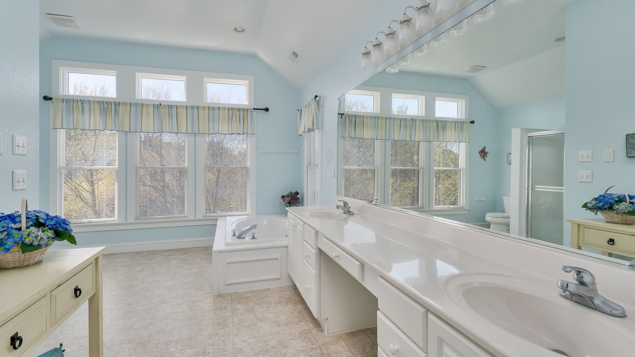 Photo of Bathroom in Rodanthe