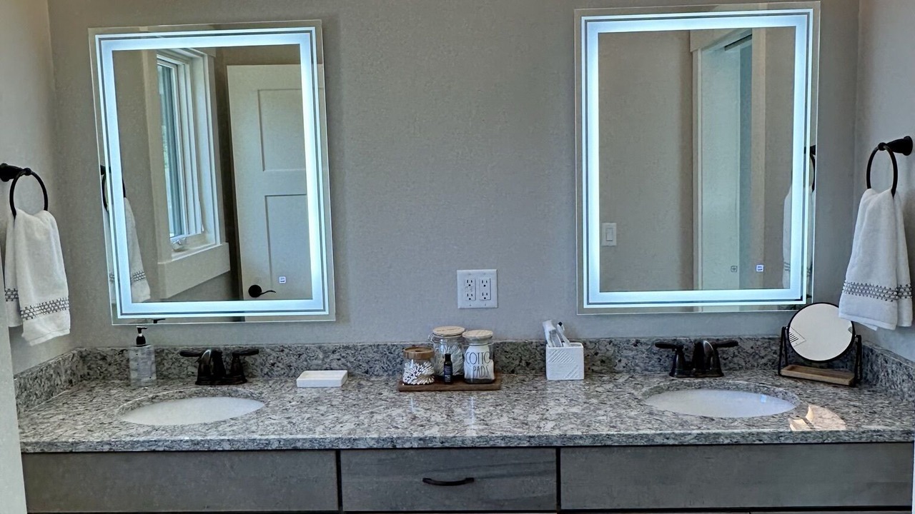 Photo of Bathroom in Cummings Cove