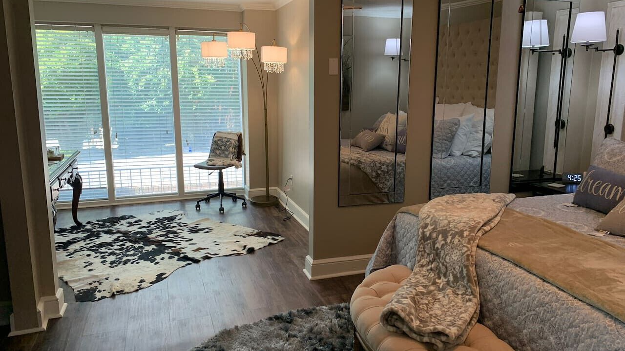 Photo of Bedroom in Oakwood Historic District