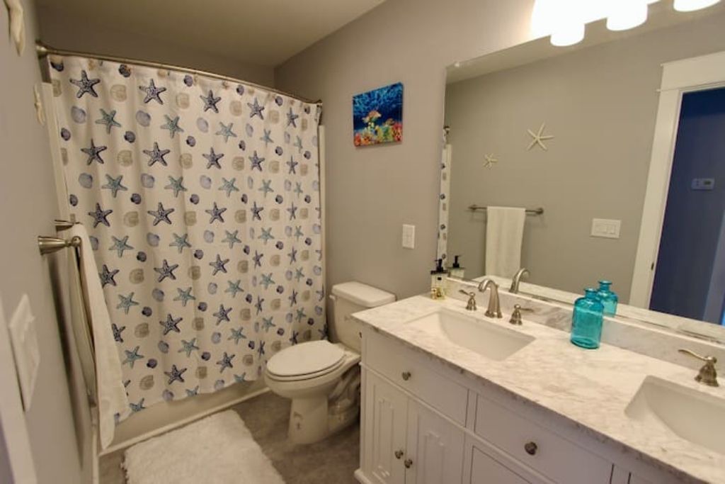 Photo of Bathroom in Colington