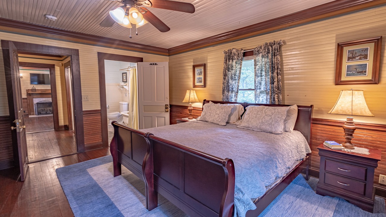 Photo of Bedroom in Mars Hill