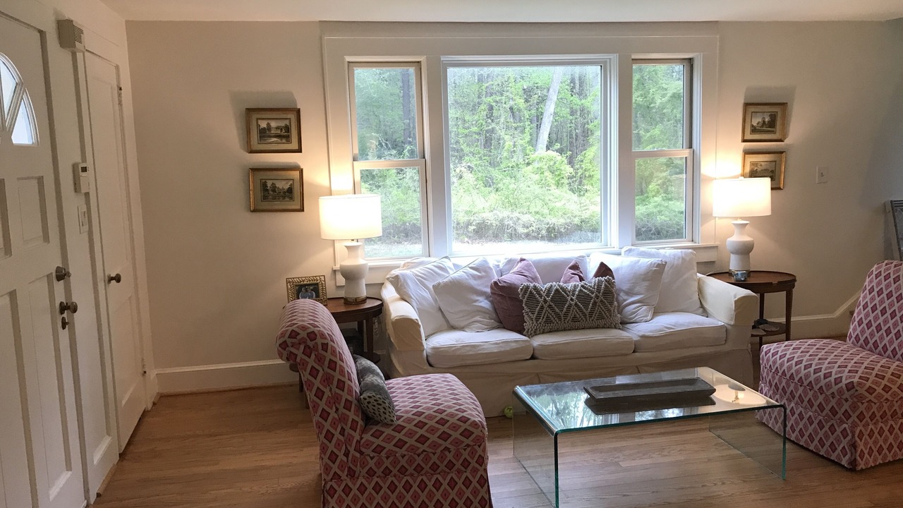 Photo of Livingroom in Chapel Hill