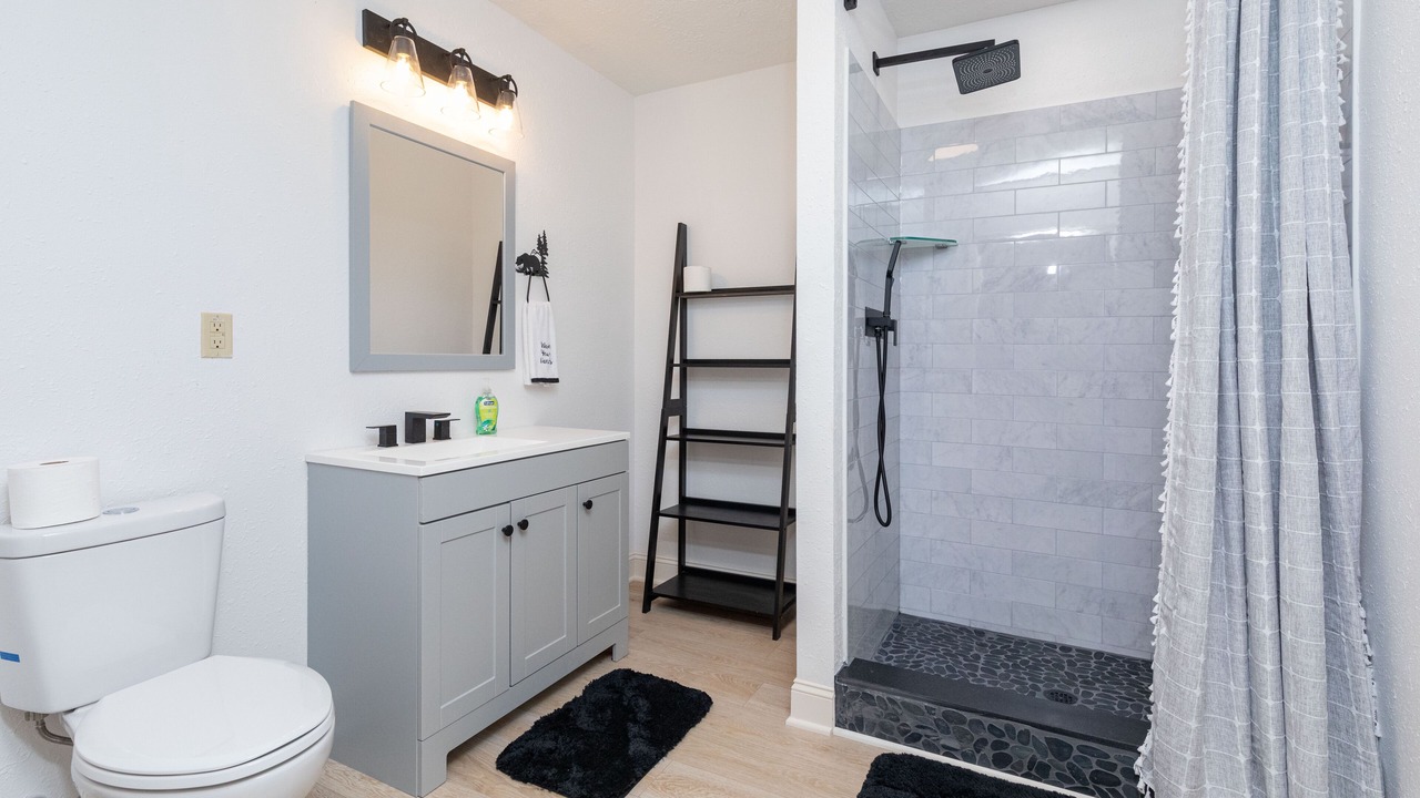 Photo of Bathroom in Valley Creek Run