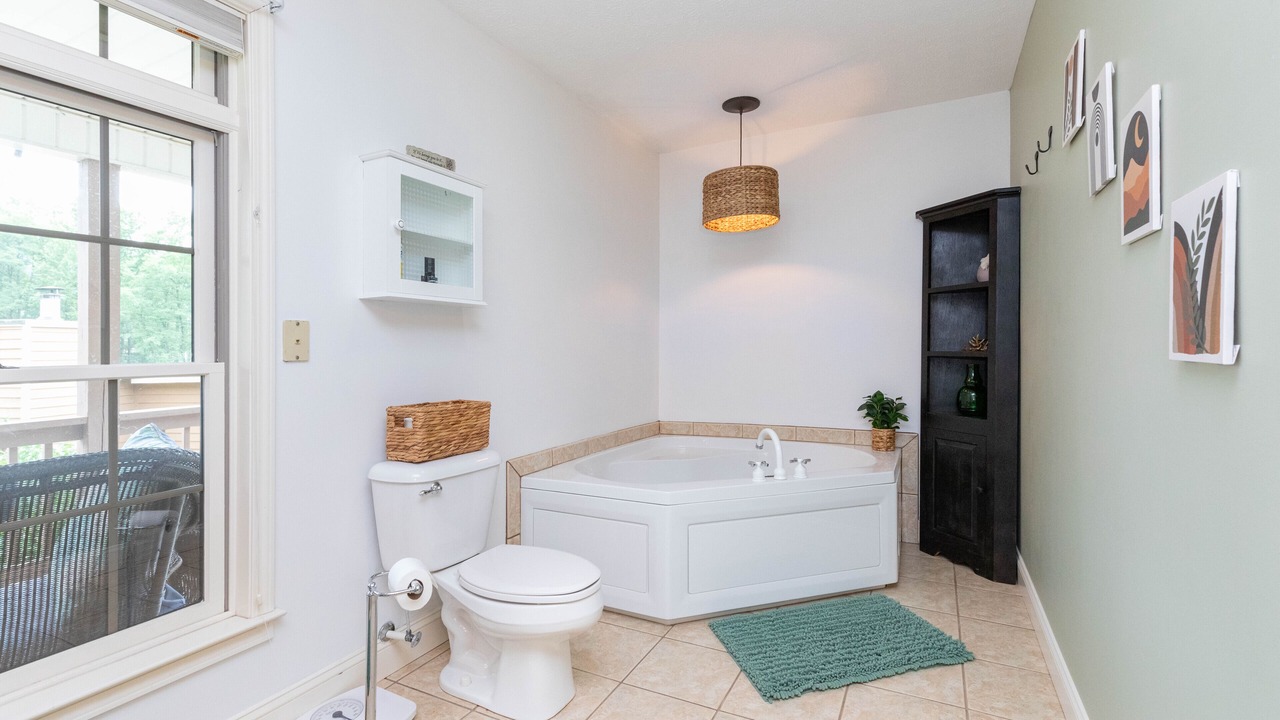 Photo of Bathroom in Valley Creek Run