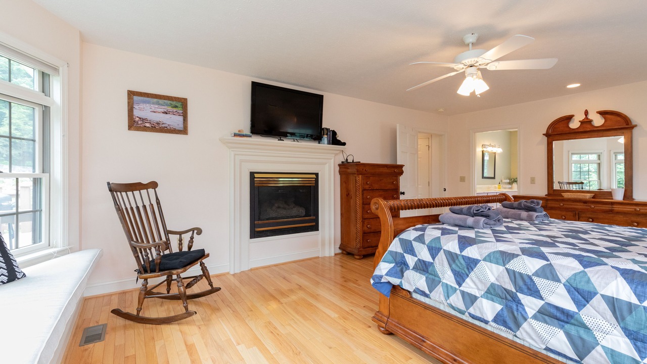 Photo of Livingroom in Valley Creek Run