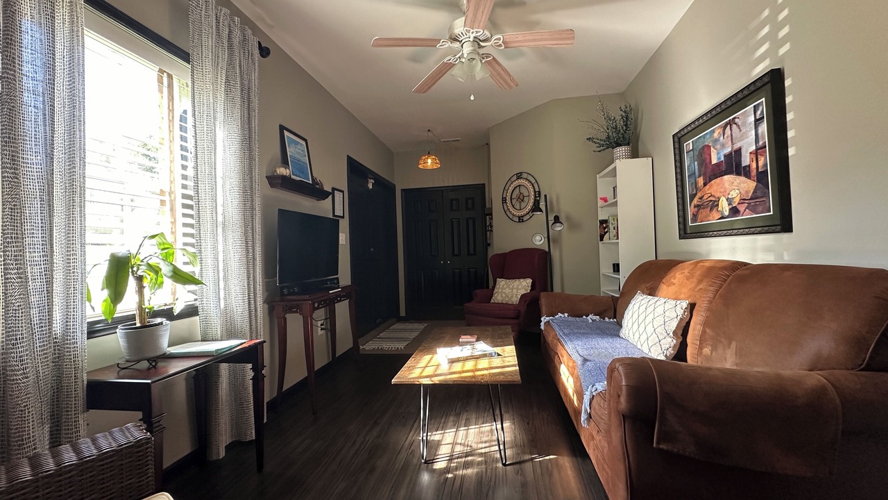 Photo of Livingroom in Northeast Raleigh