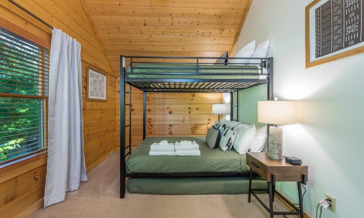 Photo of Bedroom in Wolf Laurel