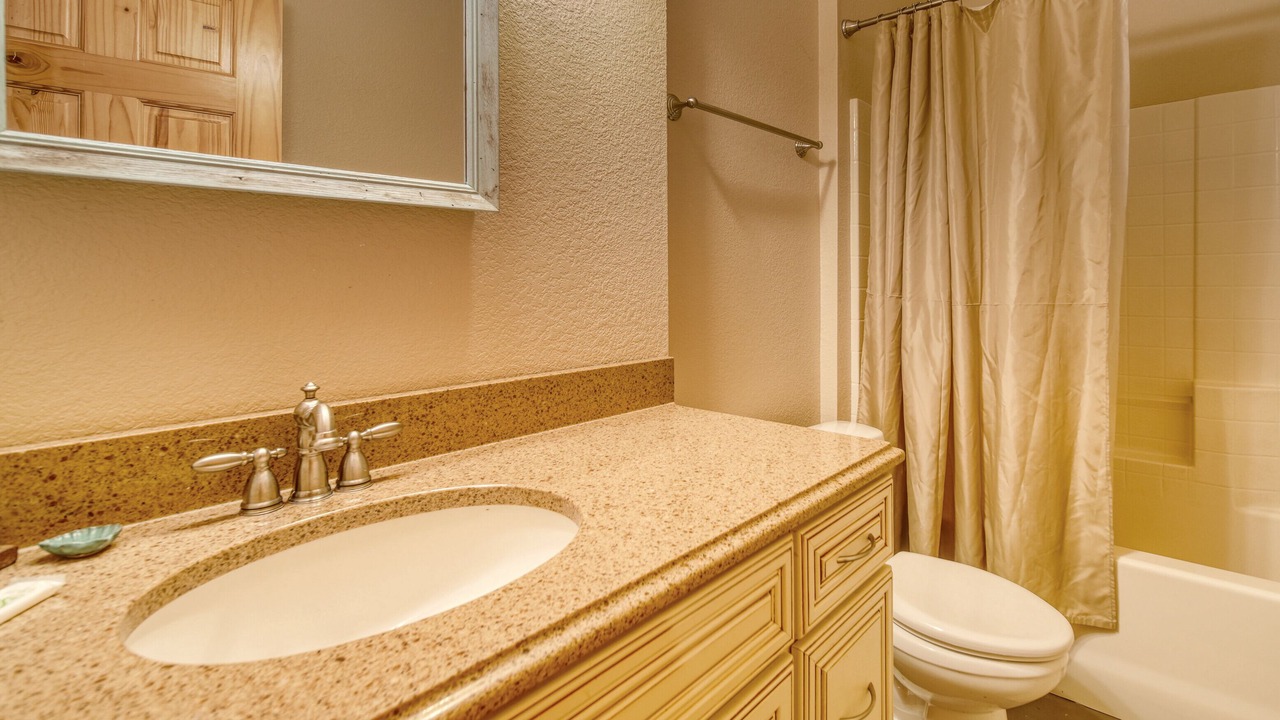 Photo of Bathroom in Warne