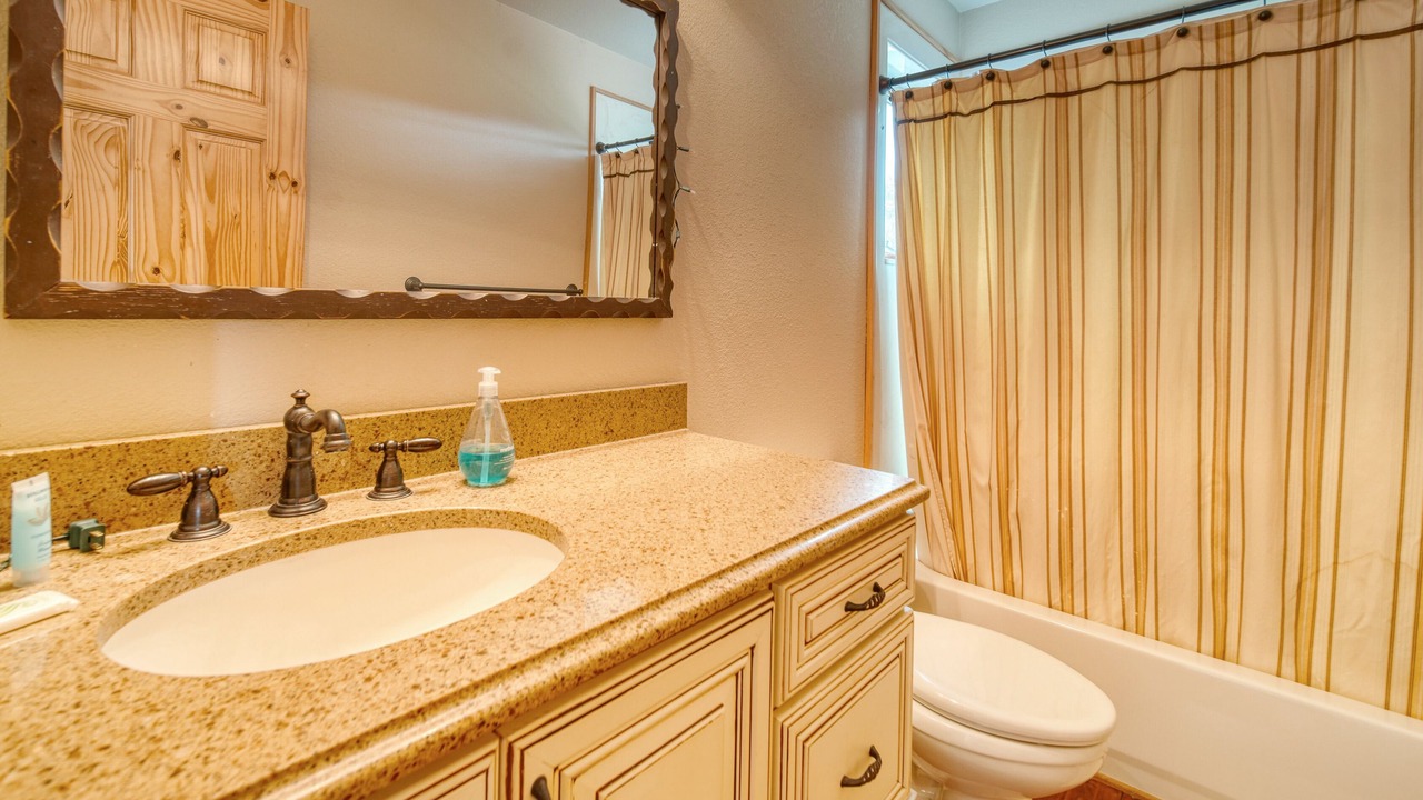Photo of Bathroom in Warne