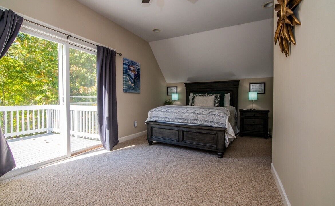 Photo of Bedroom in North Shore Acres