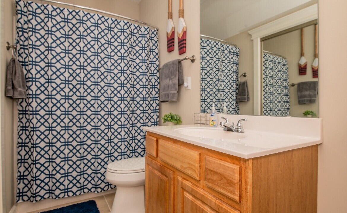 Photo of Bathroom in North Shore Acres