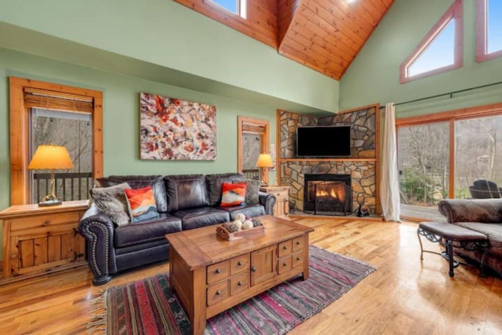 Photo of Livingroom in Charter Hills