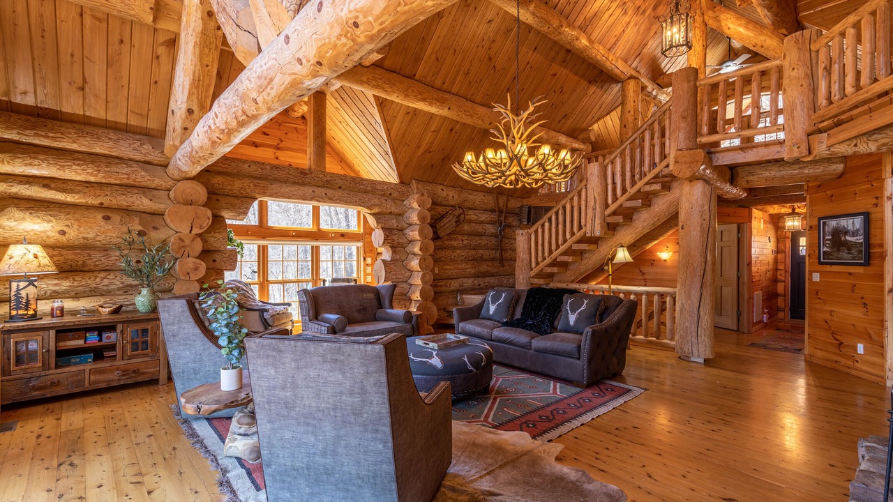 Photo of Livingroom in Creston