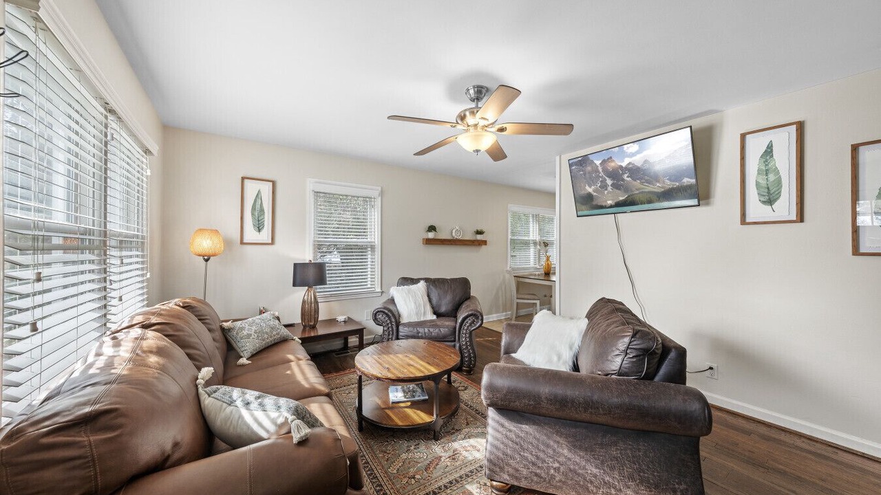 Photo of Livingroom in East Raleigh