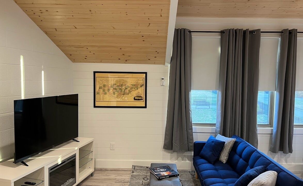 Photo of Livingroom in Pleasant View