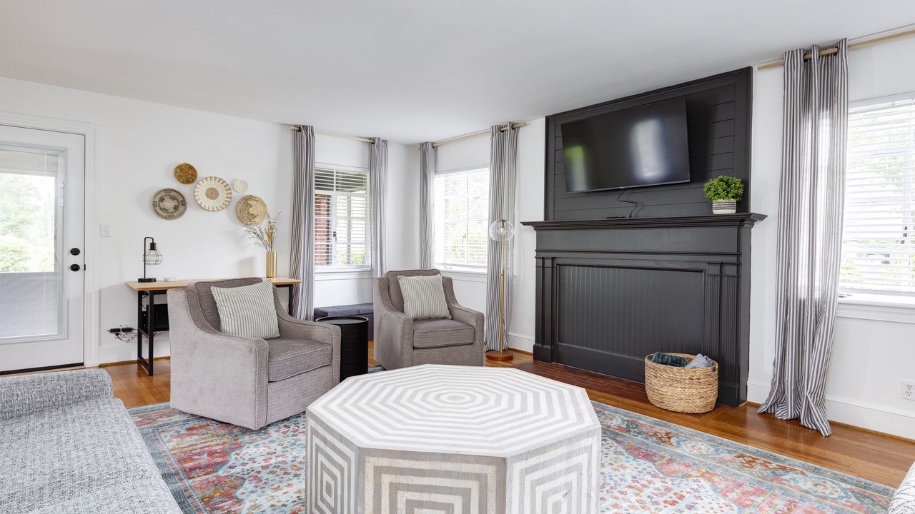 Photo of Livingroom in Winston - Salem