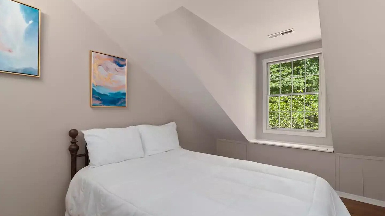 Photo of Bedroom in Lynn