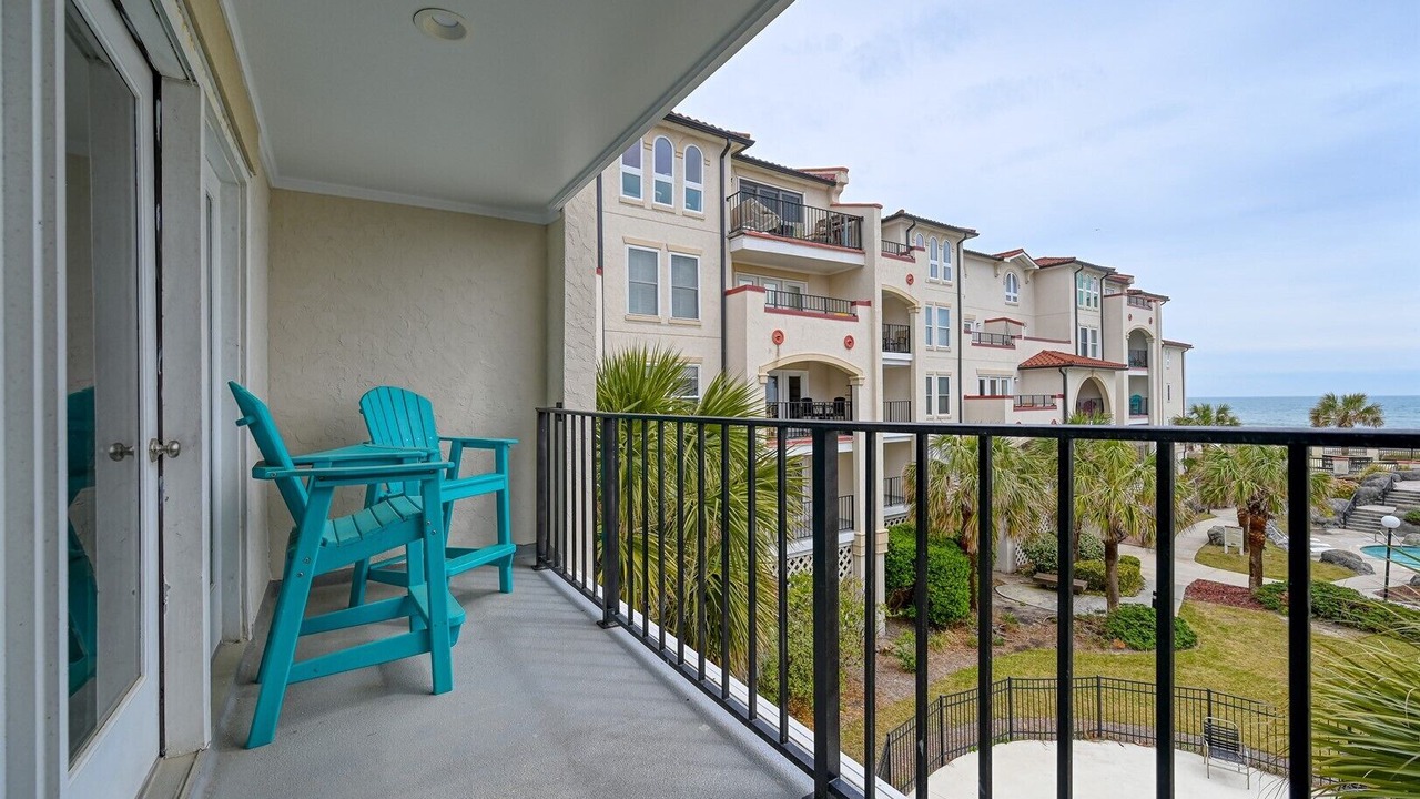Photo of Patio Balcony in North Topsail Beach