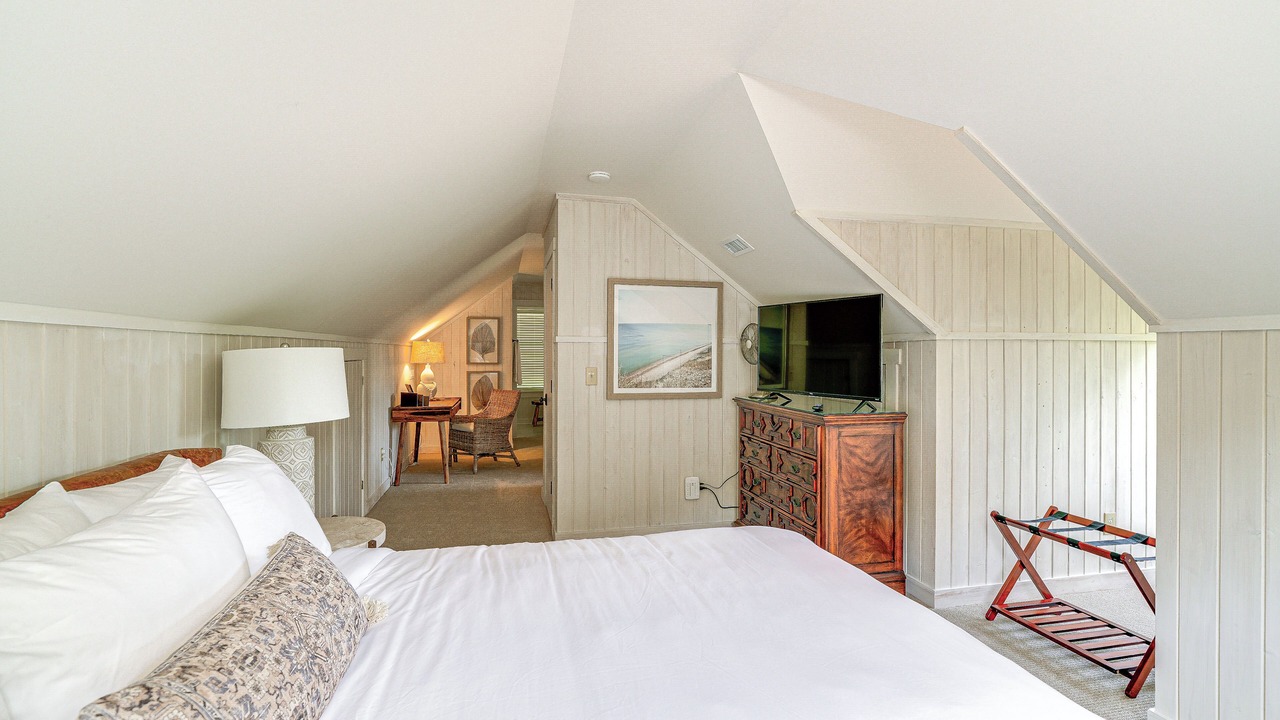 Photo of Bedroom in Manteo