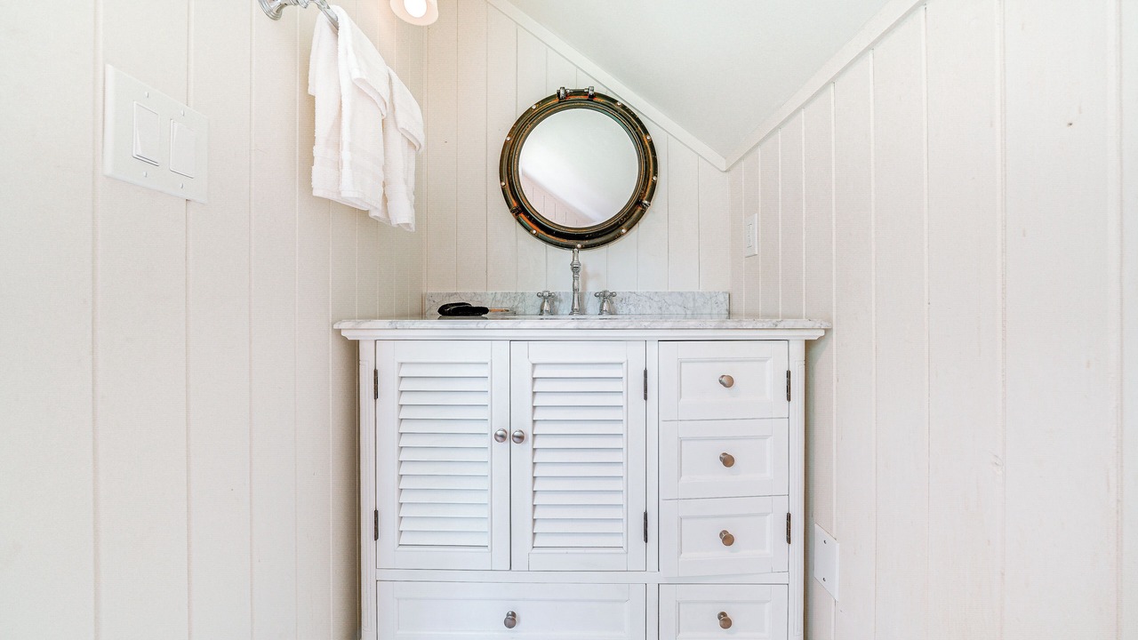 Photo of Bathroom in Manteo